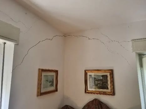 fissuras nas paredes