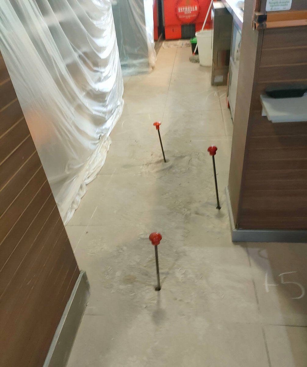 Pontos de injeção de resina