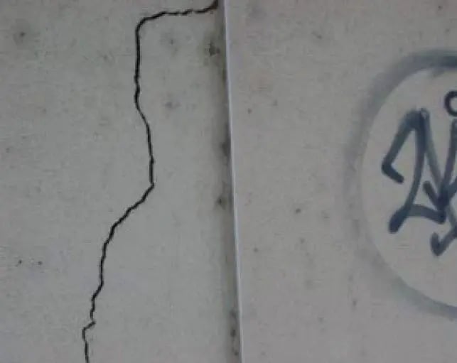 fissuras nas paredes