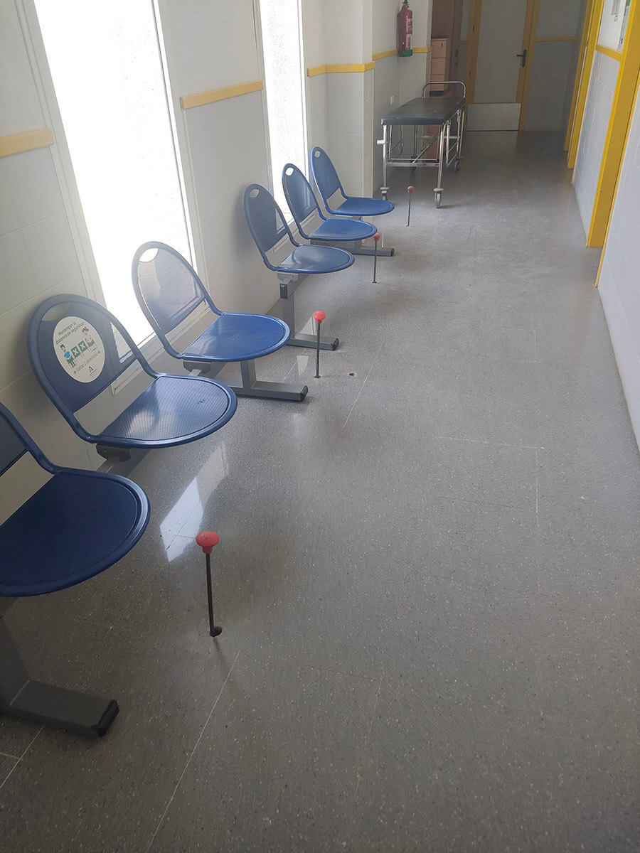 Pontos de injeção de resina no corredor