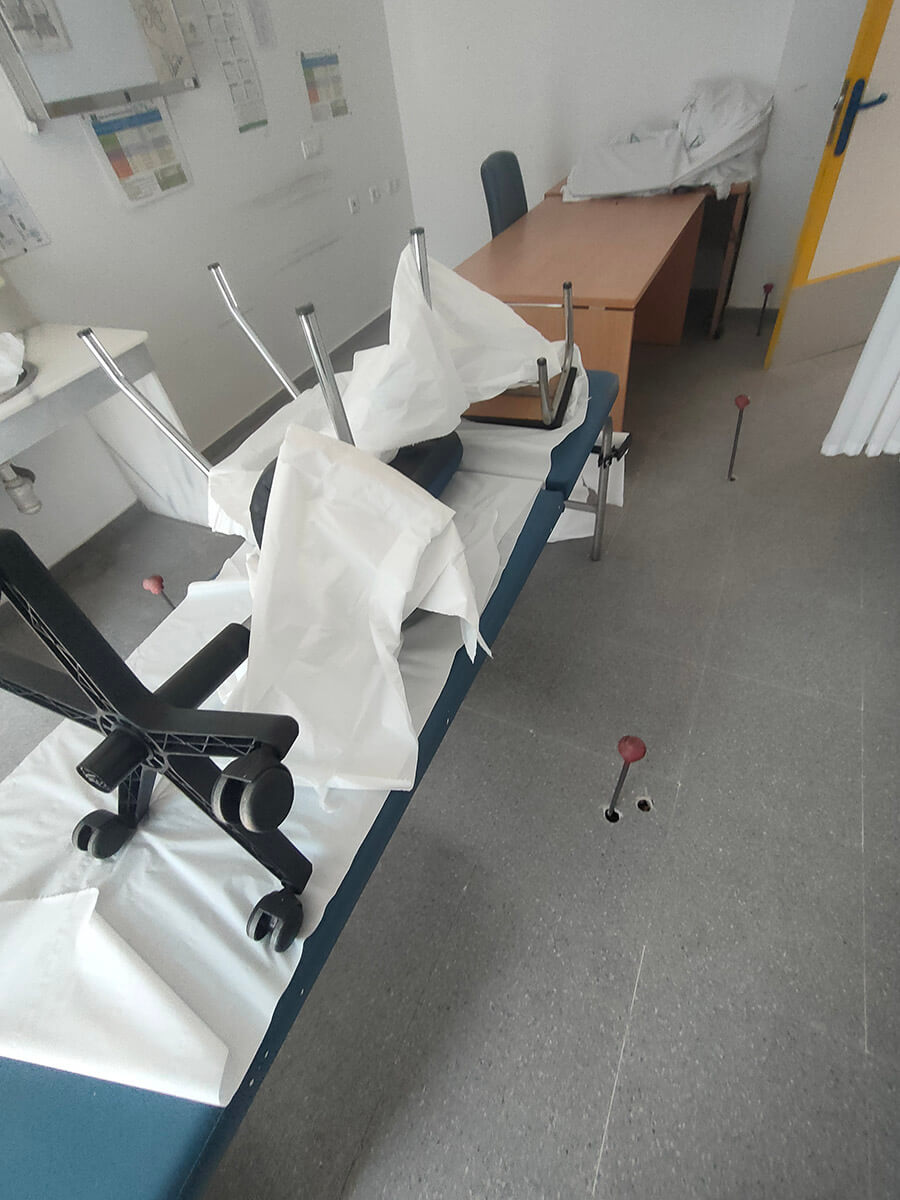 Injeções de resina para a melhoria do solo num centro de saúde
