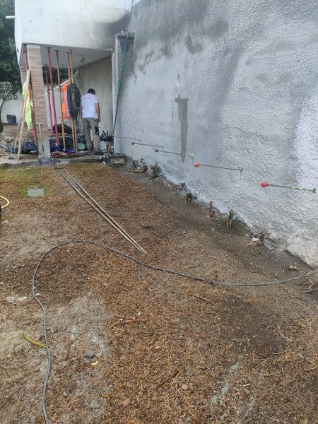 Injeções de resina na parede