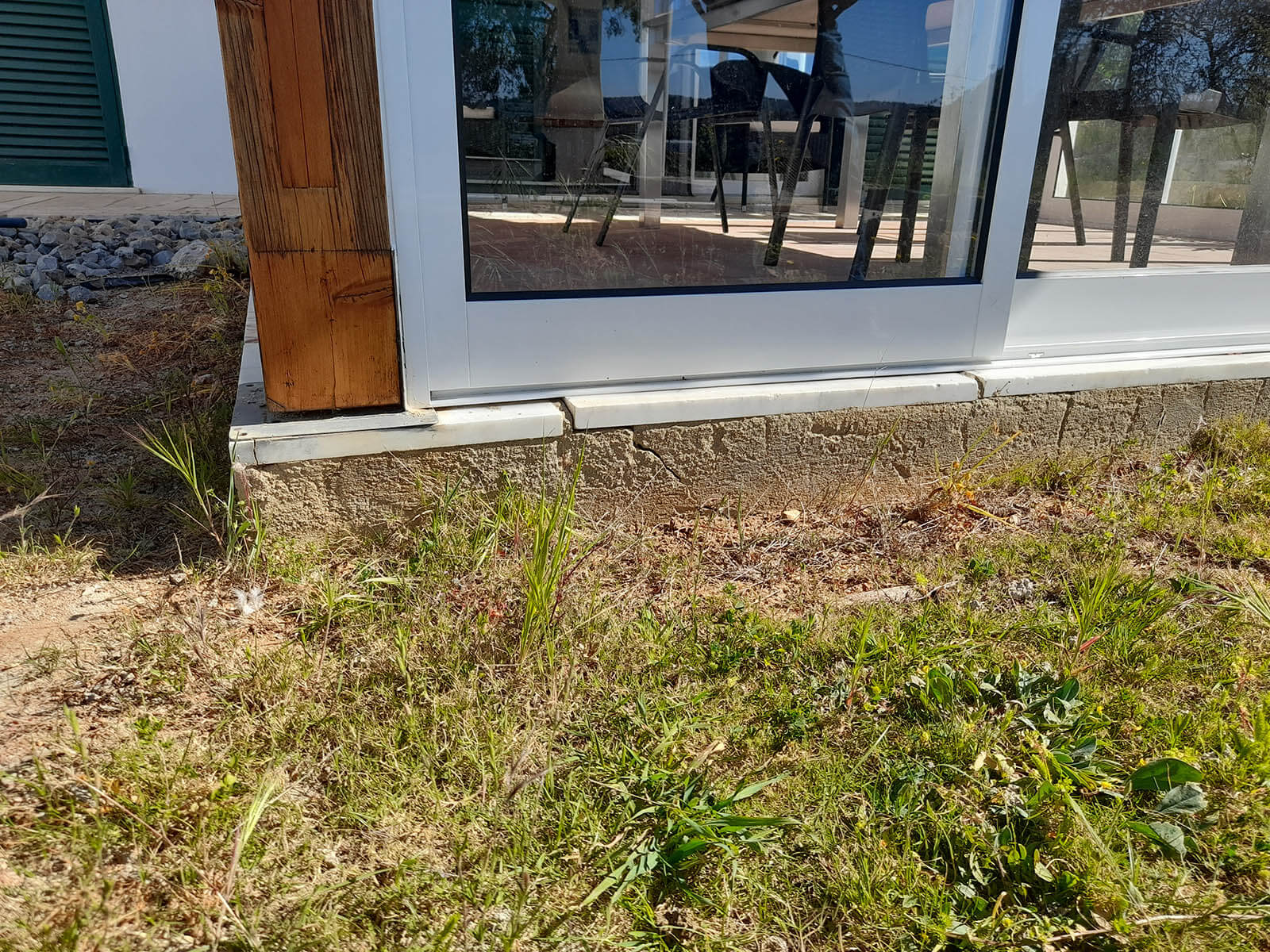 Consolidação do terreno de fundação de uma estrutura