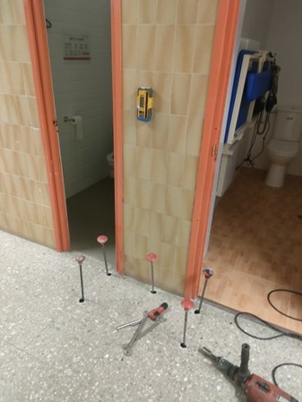 Injecções de resina no interior da escola