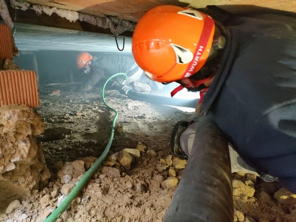Trabalhos no interior da laje