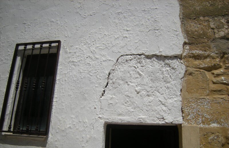 Fissuras na fachada