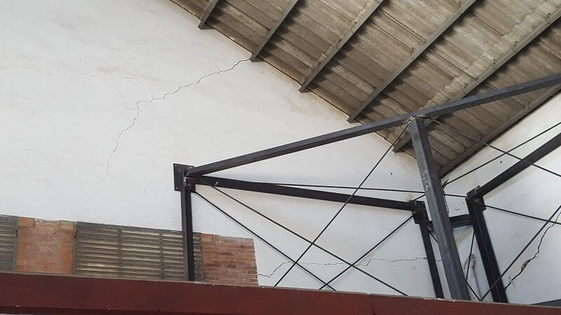 Fissuras nas paredes
