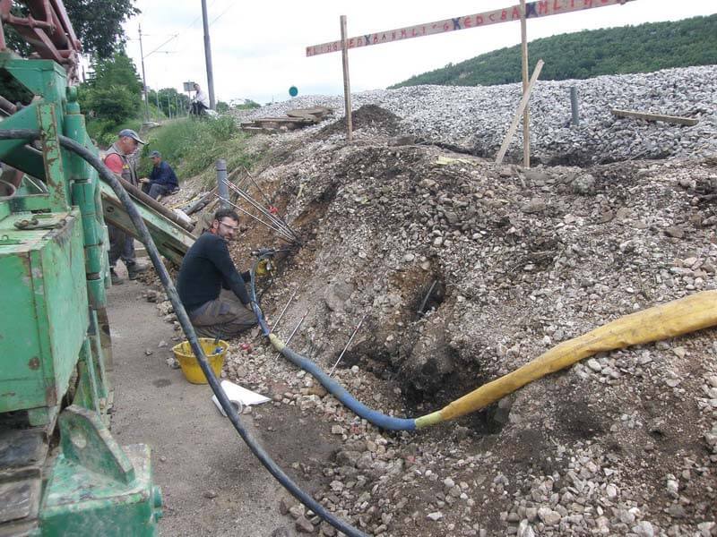 Injecções de resina no aterro ferroviário
