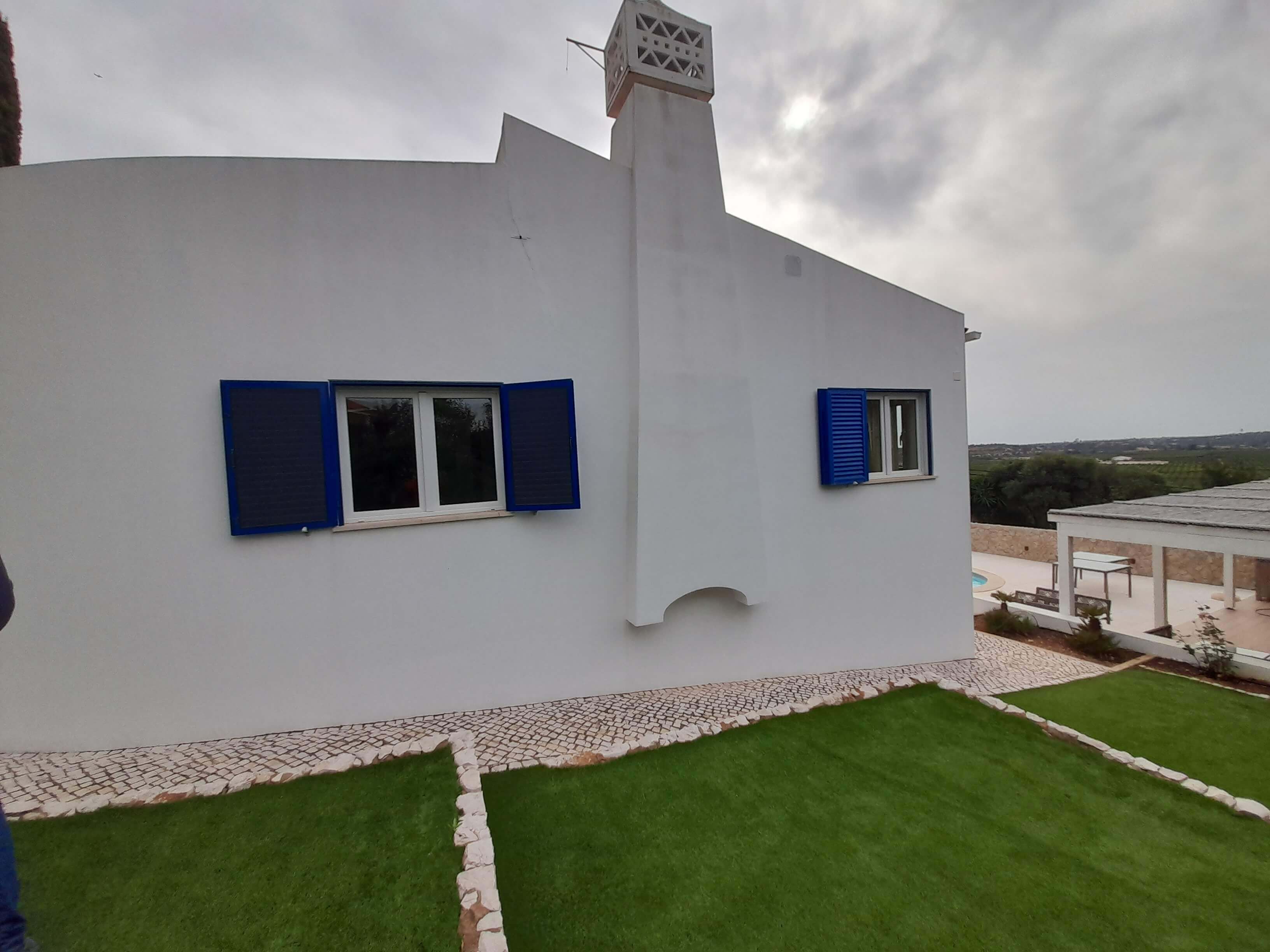 Consolidação do terreno de fundação de moradia isolada